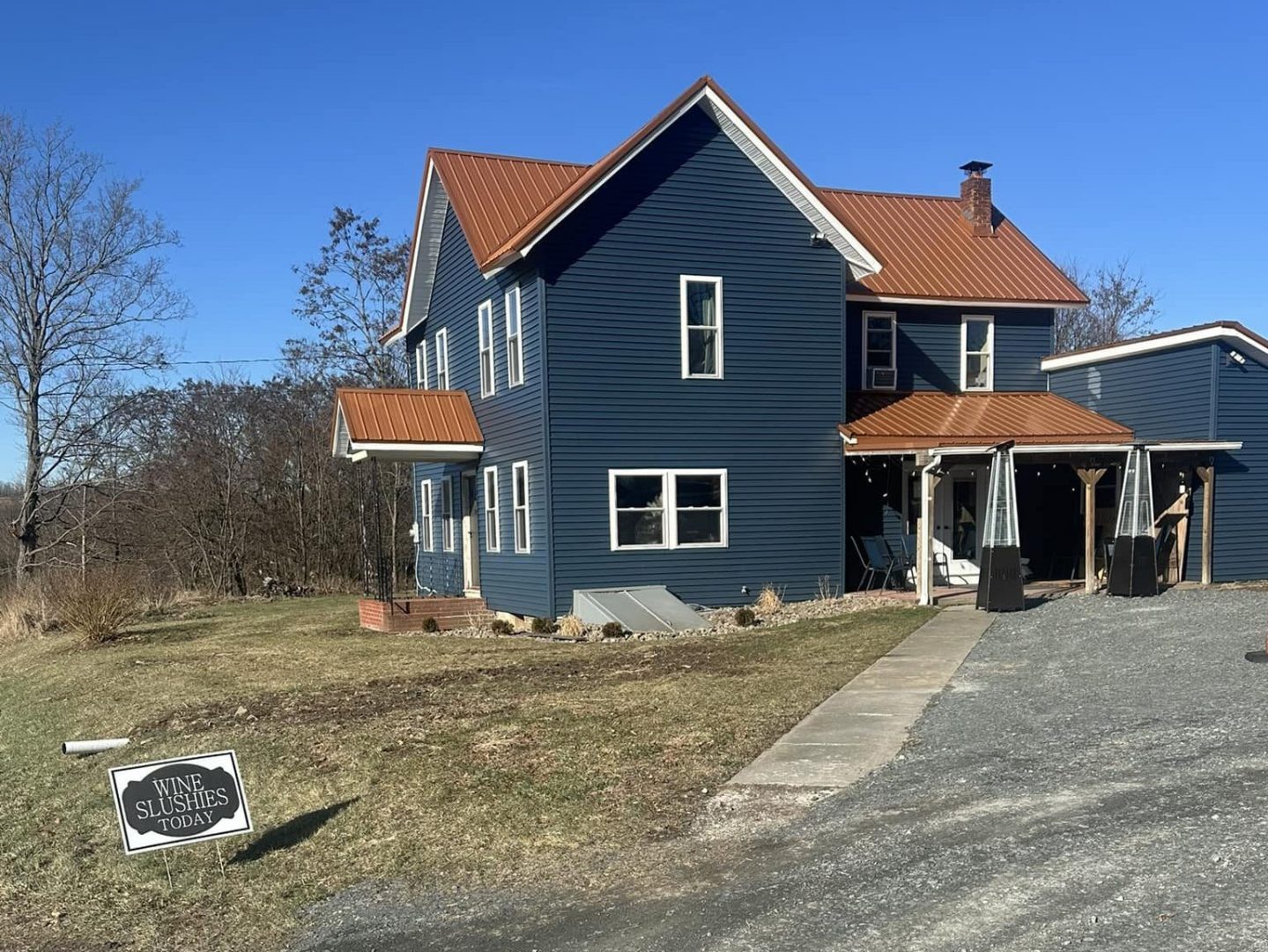 The Crowded Table Winery